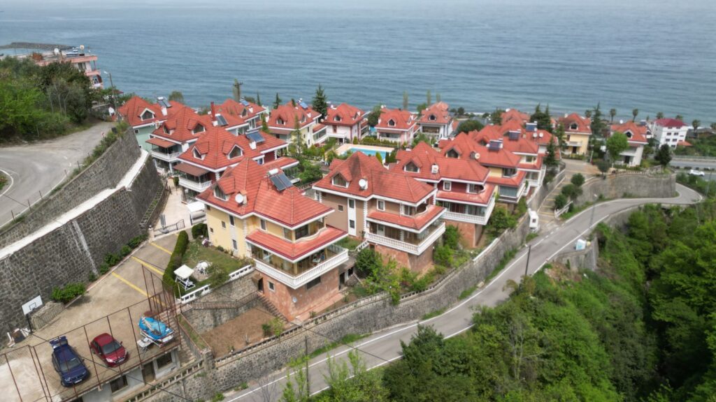 فيلا ضمن مجمع للبيع في طرابزون